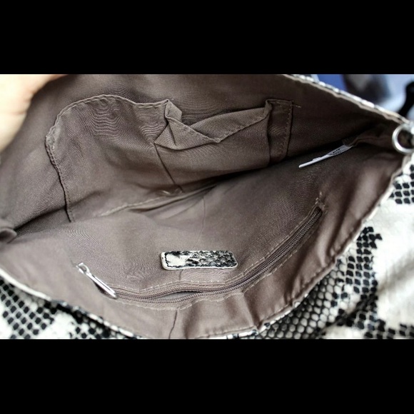 Vegan Leather Snake Look Envelope Purse - Picture 7 of 8